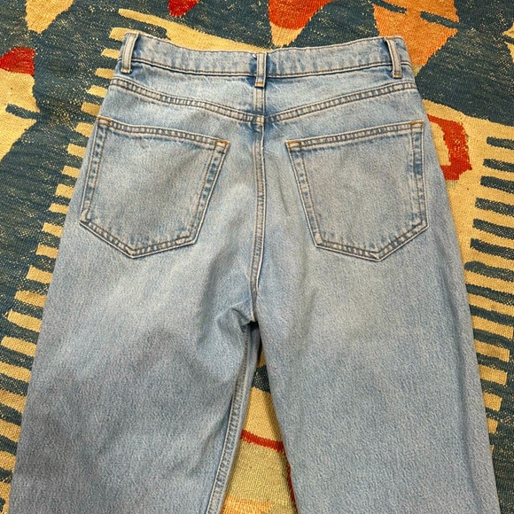 Reformation Cynthia Crop High Rise Light Wash Relaxed Jean Distressed - Picture 11 of 14